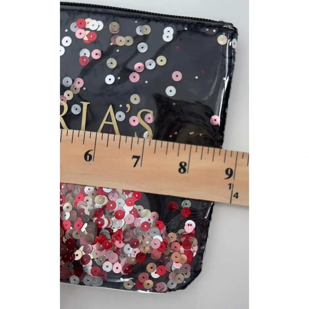 Make Up Bag‎ VS